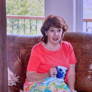 Meet your Posher, Juanita